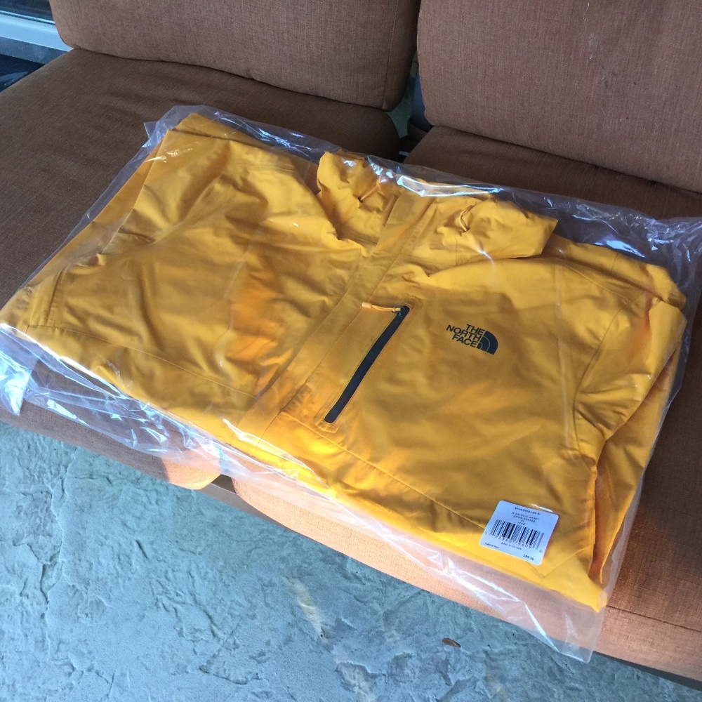 The North Face M Dryzzle Jacket Brand New in bag